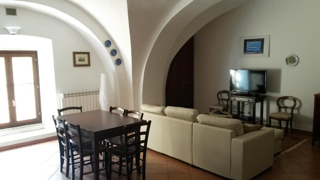 شقة Residenza Le Volte Degli Angeli سبيلّو المظهر الخارجي الصورة